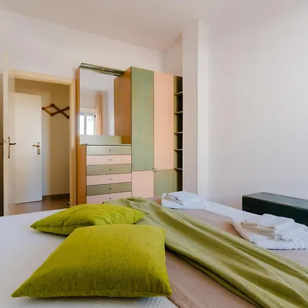 Holiday home Casa Rossella A