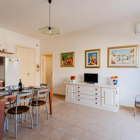 Casa Rossella A Hébergement de vacances *